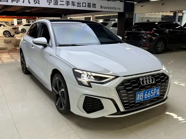 Audi A3 2023 Sportback 35 TFSI Fashion Sport — фото 3