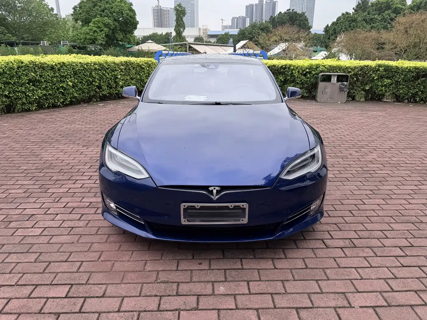 TESLA MODEL S