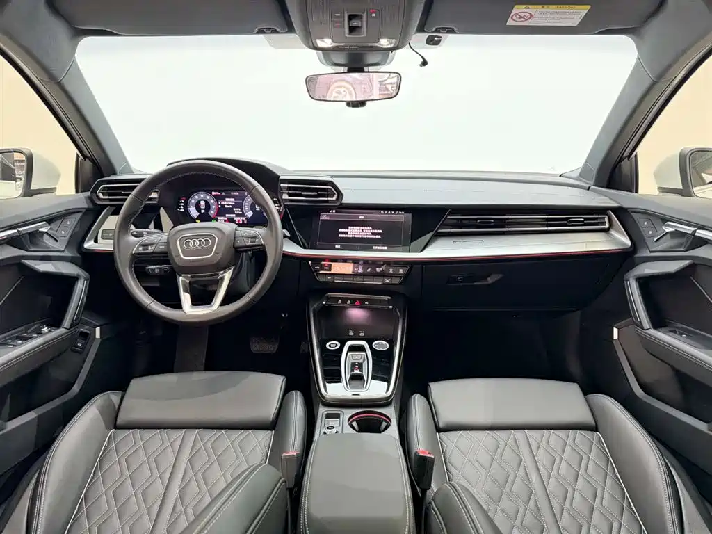Audi A3 2025 Facelift A3L Limousine 35TFSI Flying Spur Premium фото 24