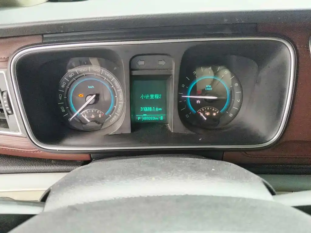Фото 4 - Buick GL8