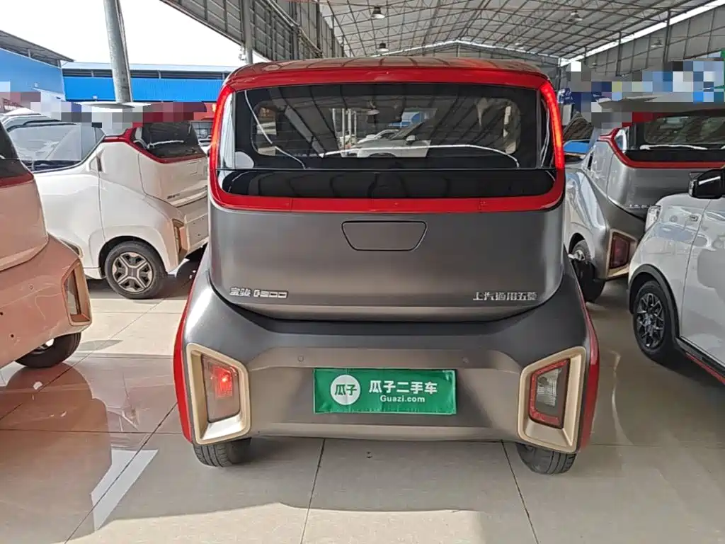 BAOJUN E200