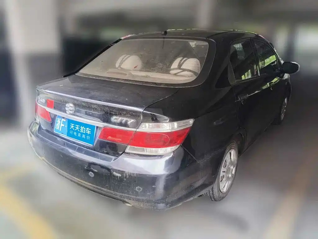 Everus S1 2011 2011 1.3L Manual Comfort