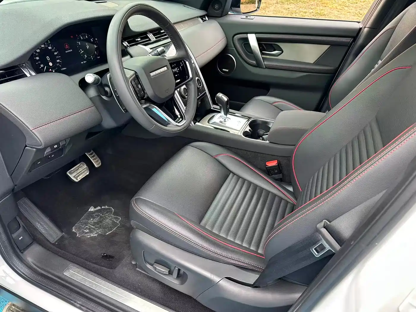 Land Rover Discovery Sport 2022 Model Year Facelift 249PS Metropolitan Edition фото 4