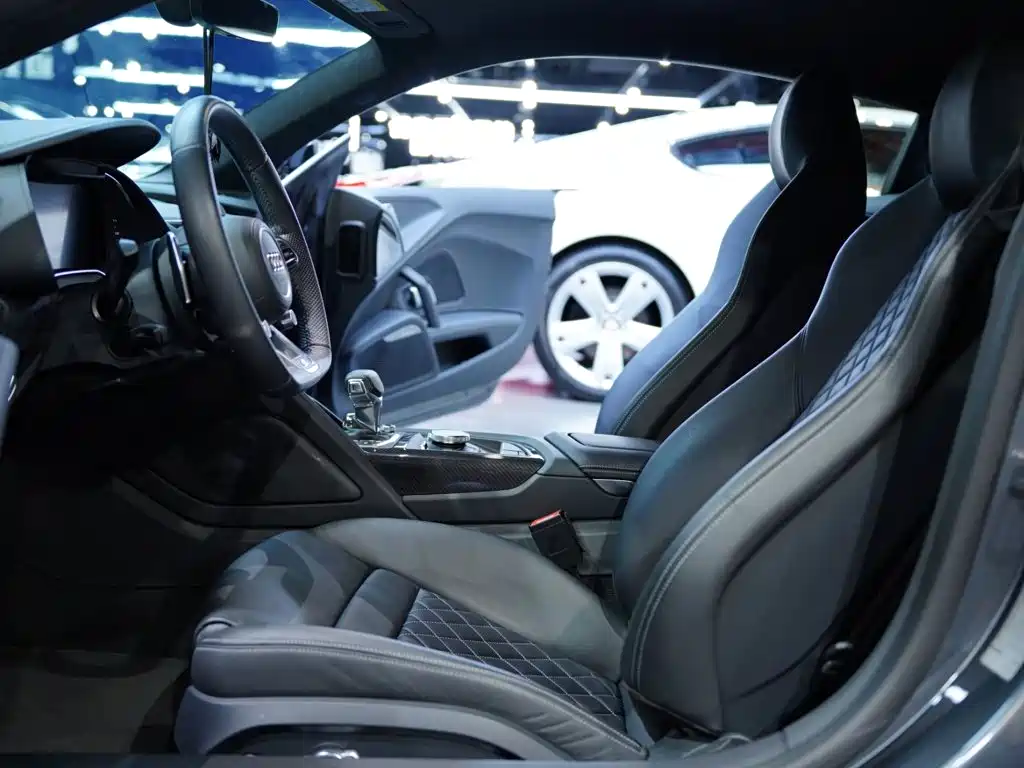 Audi R8 2022 2021 V10 Coupe performance