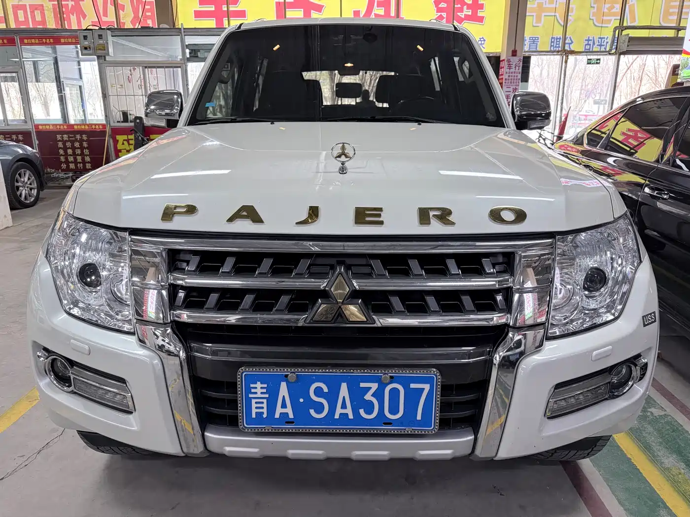 Mitsubishi Pajero (Import) 2020 3.0L Automatic Standard Edition фото 2