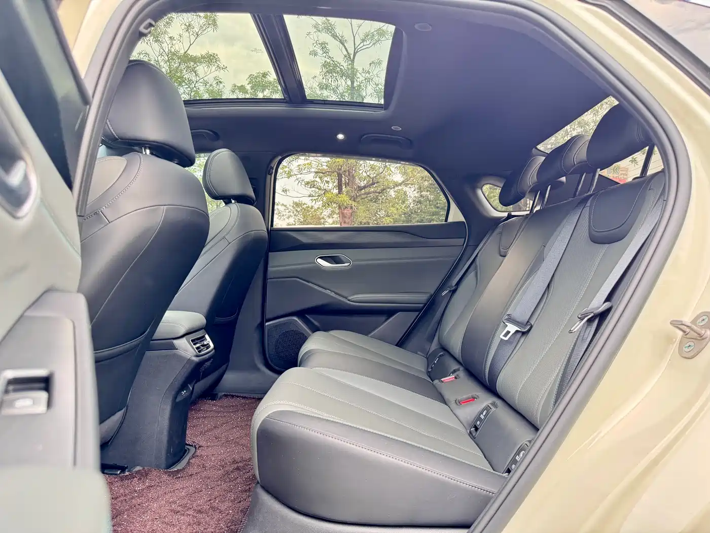 BYD Qin L 2025 EV 470KM Leading Edition фото 8
