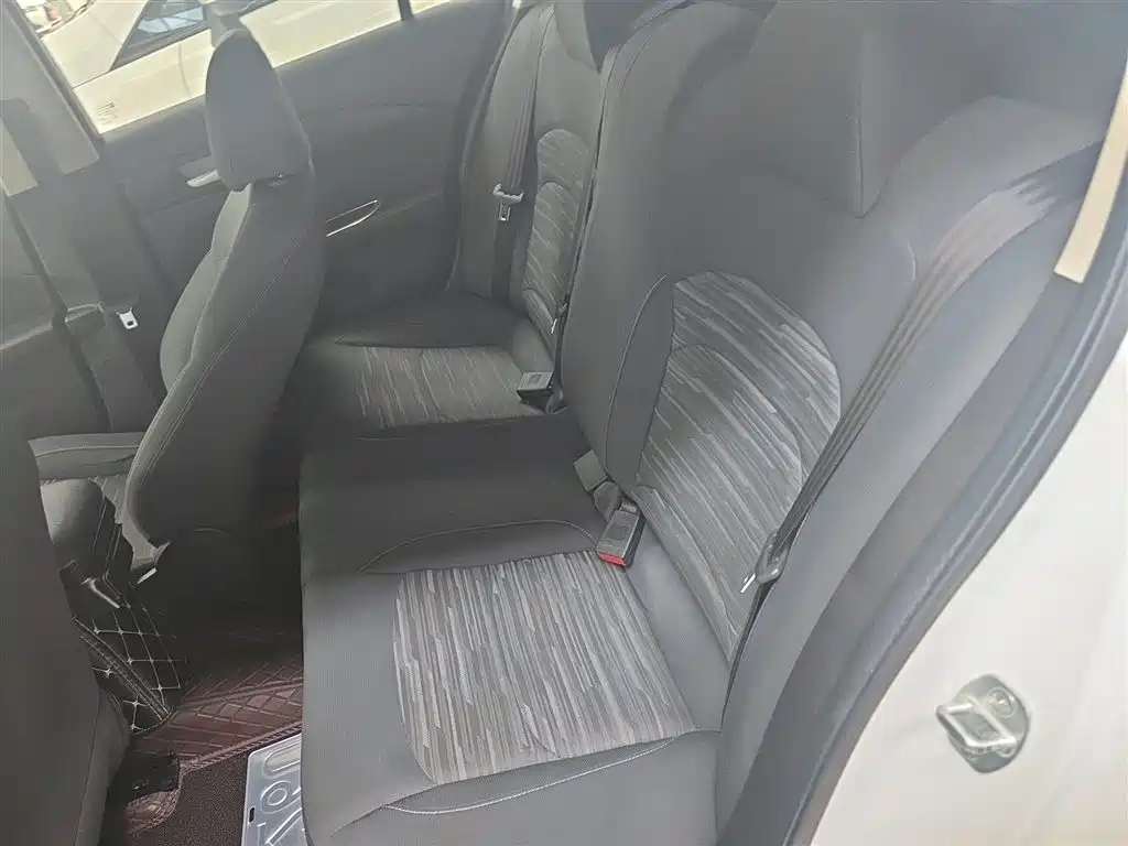 Chevrolet Cavalier 2018 320 Manual Delight Edition фото 17