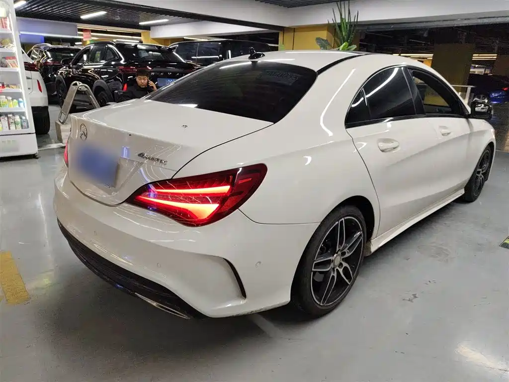 Mercedes-Benz CLA (Import) 2016 Facelift CLA 220 4MATIC фото 7