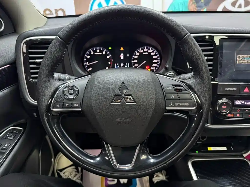Mitsubishi Outlander 2022 2021 2.0L 2WD Yaodong Edition 5-seater
