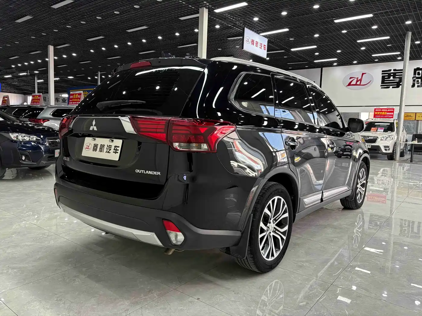 Mitsubishi Outlander 2018 2.0L 2WD Glory Edition 5-seater фото 7