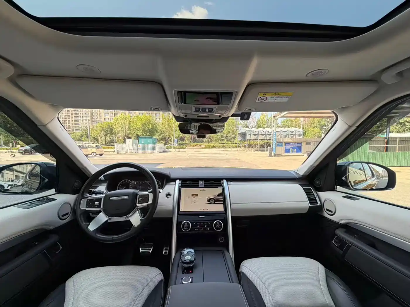 صورة 13 - Land Rover Discovery