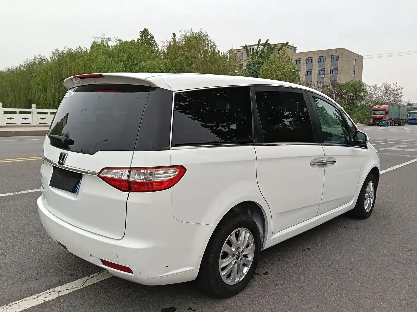 Luxgen Luxgen7 MPV 2015 2015 2.0T Business