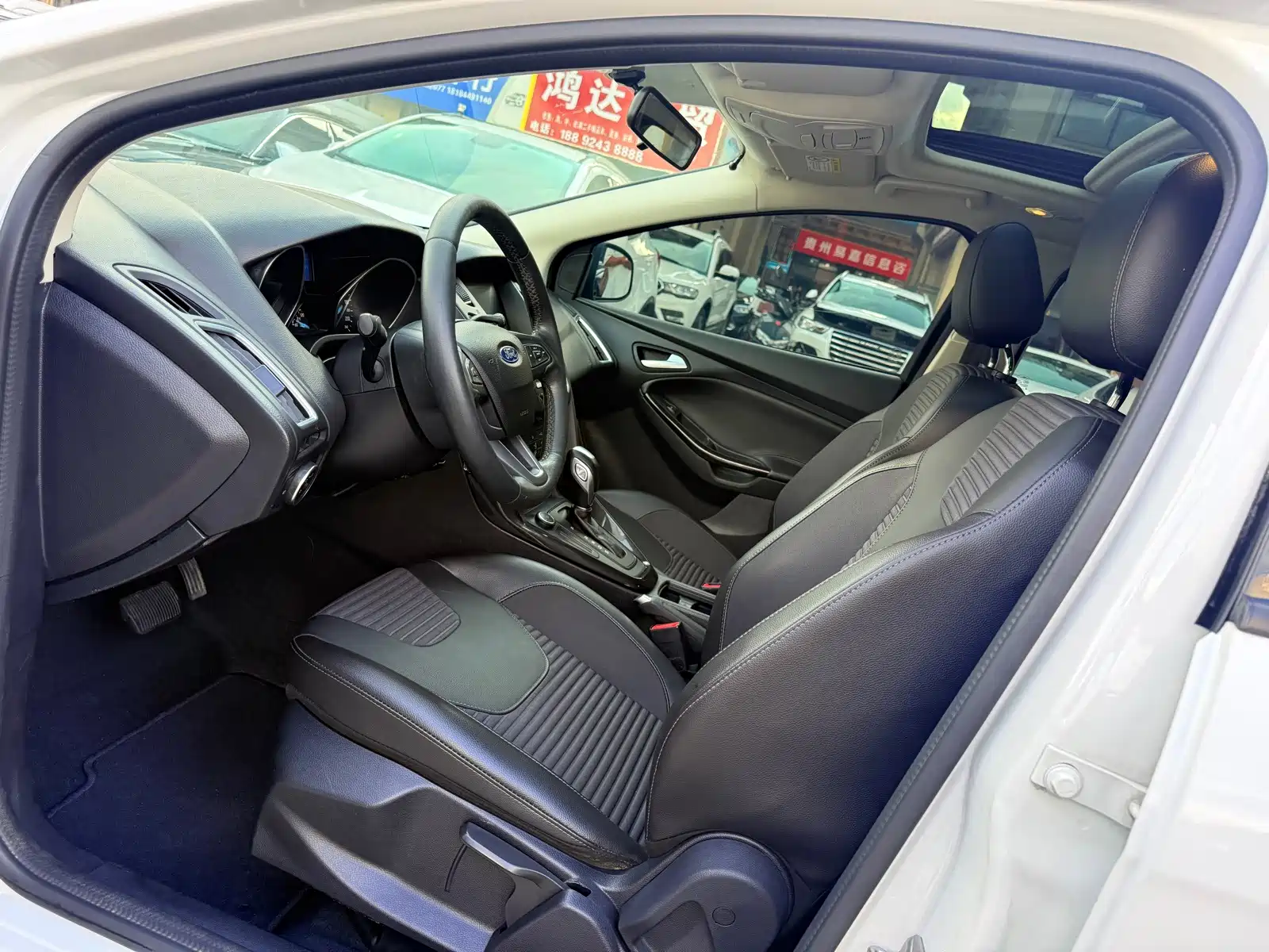 Фото 7 - Ford Focus