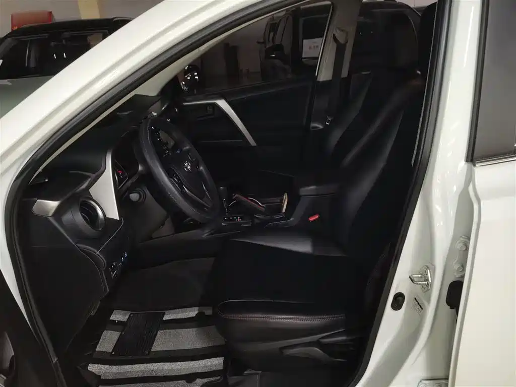 Toyota RAV4 Rongfang 2019 2.0L CVT 2WD Pioneer Version China V фото 14