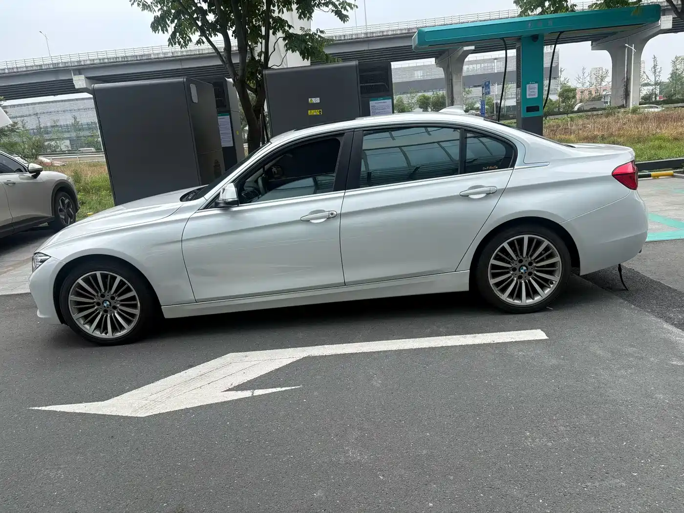 BMW 3 Series 2019 320Li Fashion Type фото 3