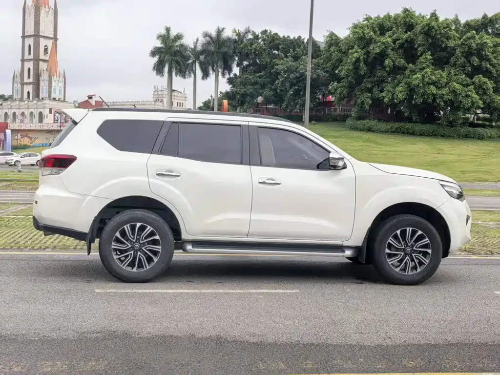 Nissan Terra 2018 2018 2.5L Automatic 2WD Smart Enjoy Edition