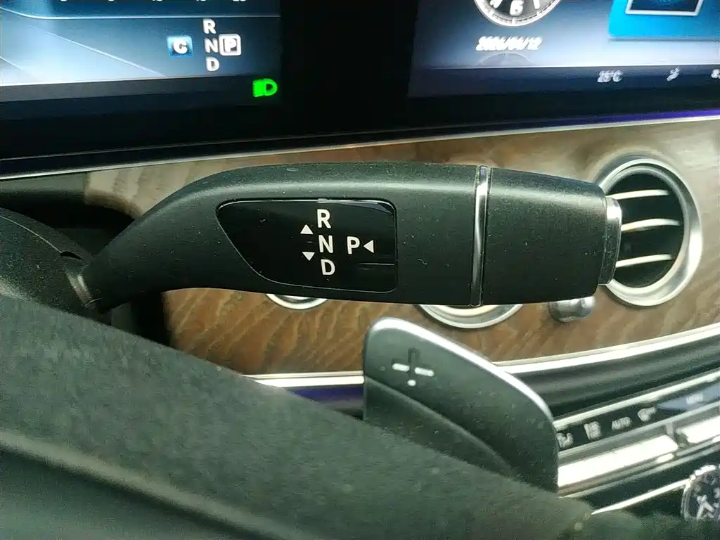Mercedes-Benz E-Class 2016 E 300 L Fashion Type фото 14