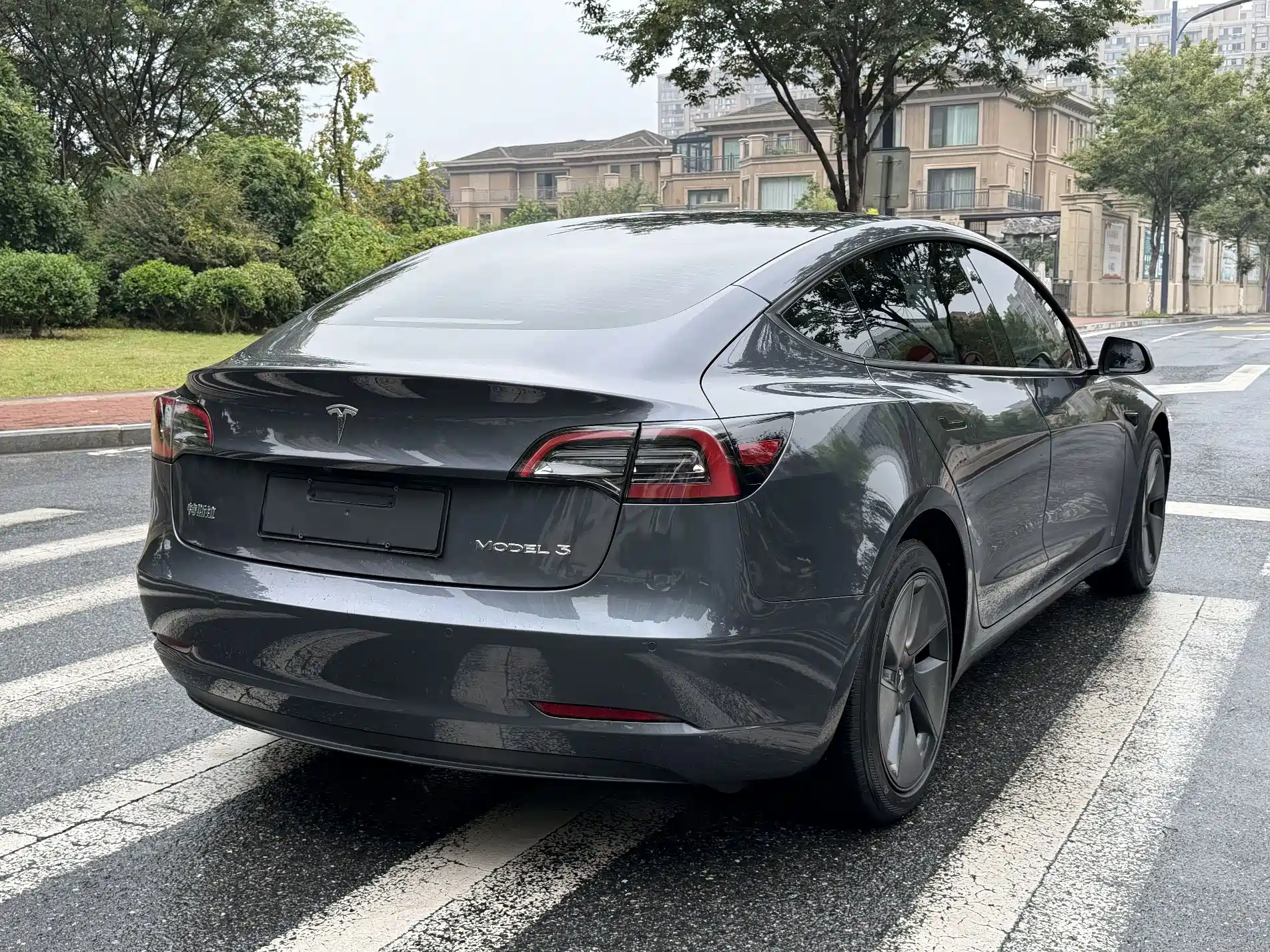 Фото 6 - Tesla Model 3