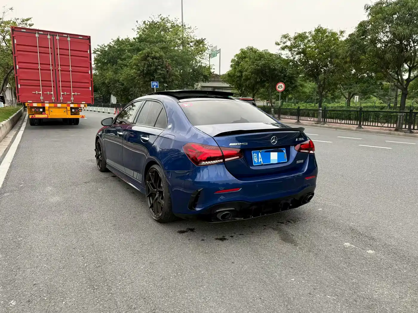 Mercedes-Benz A-Class AMG 2020 AMG A 35 L 4MATIC фото 4