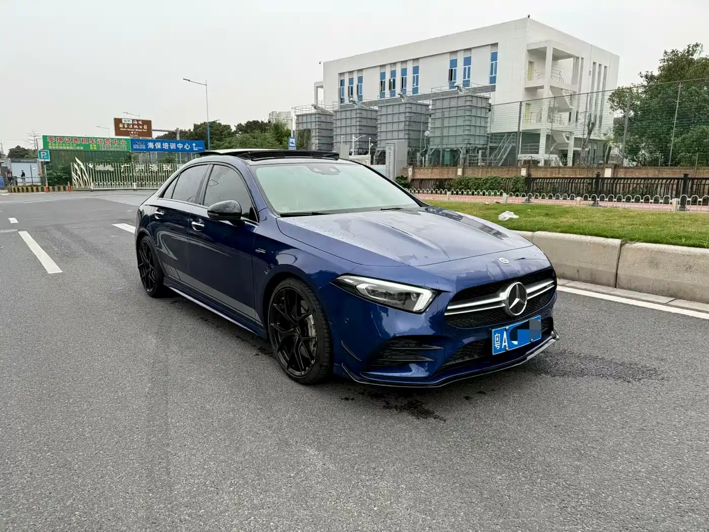 Mercedes-Benz A-Class AMG 2020 AMG A 35 L 4MATIC фото 2