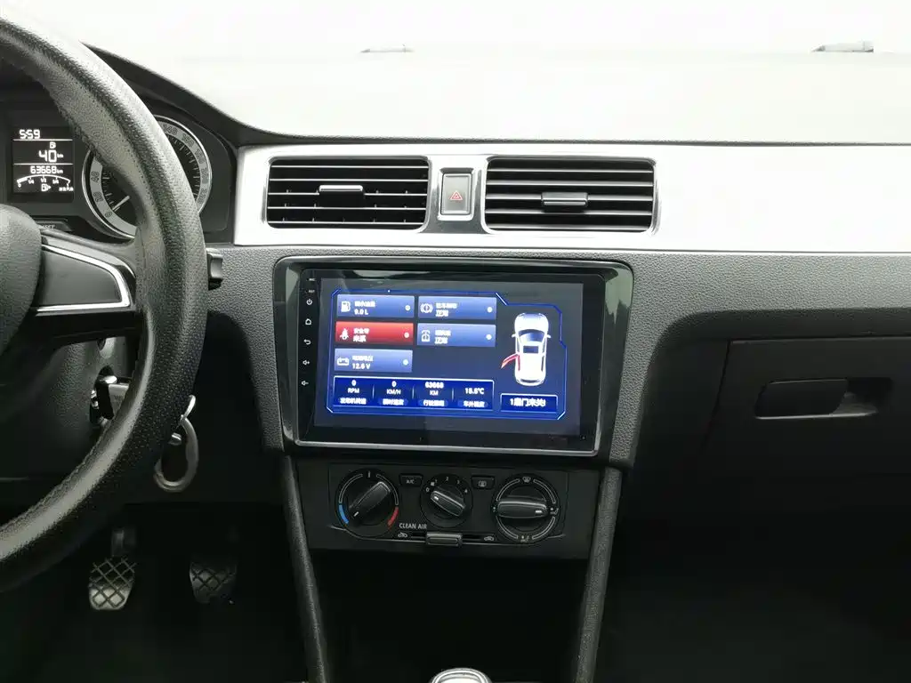 Škoda Rapid 2018 1.6L Manual Comfort Edition фото 12