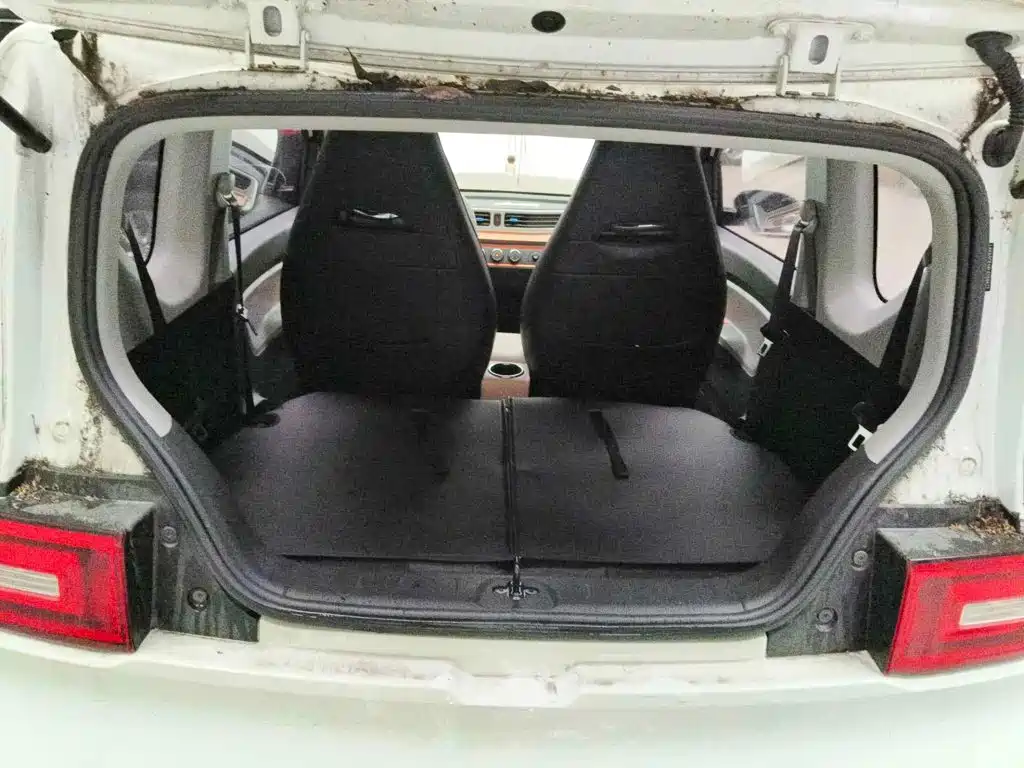 Photo 5 - Wuling Motors Hongguang MINIEV