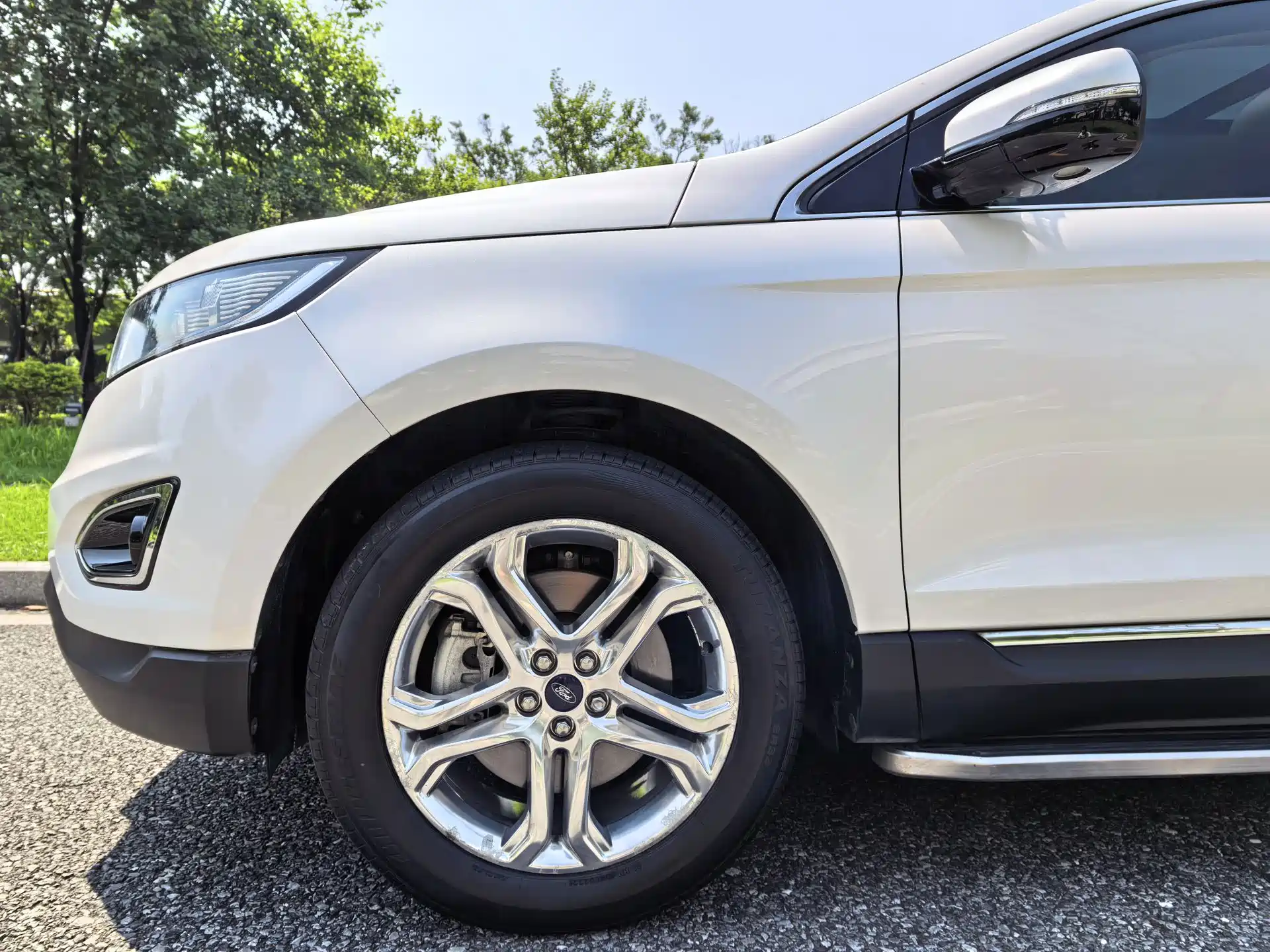 Фото 9 - Ford Edge