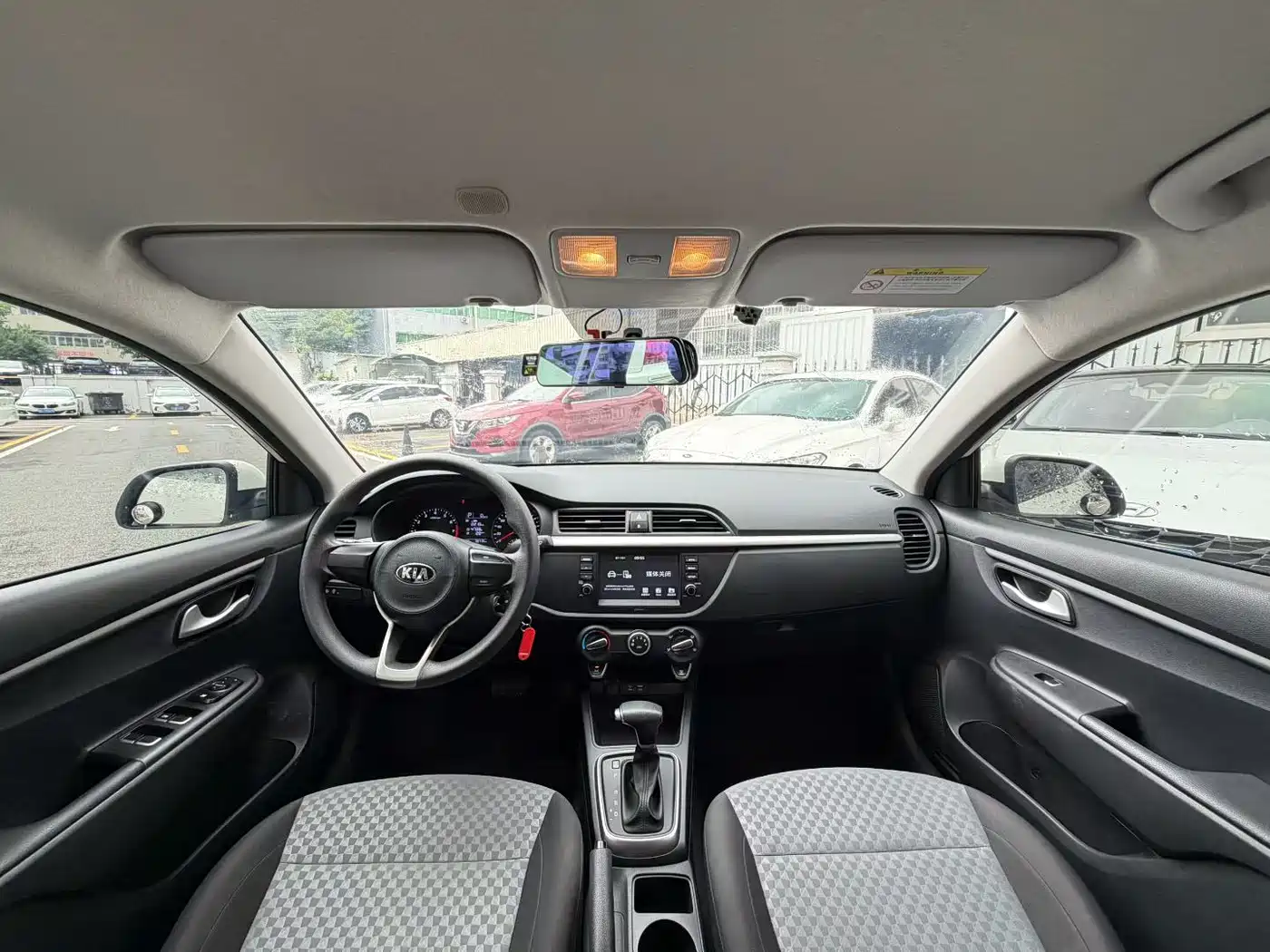 KIA K2