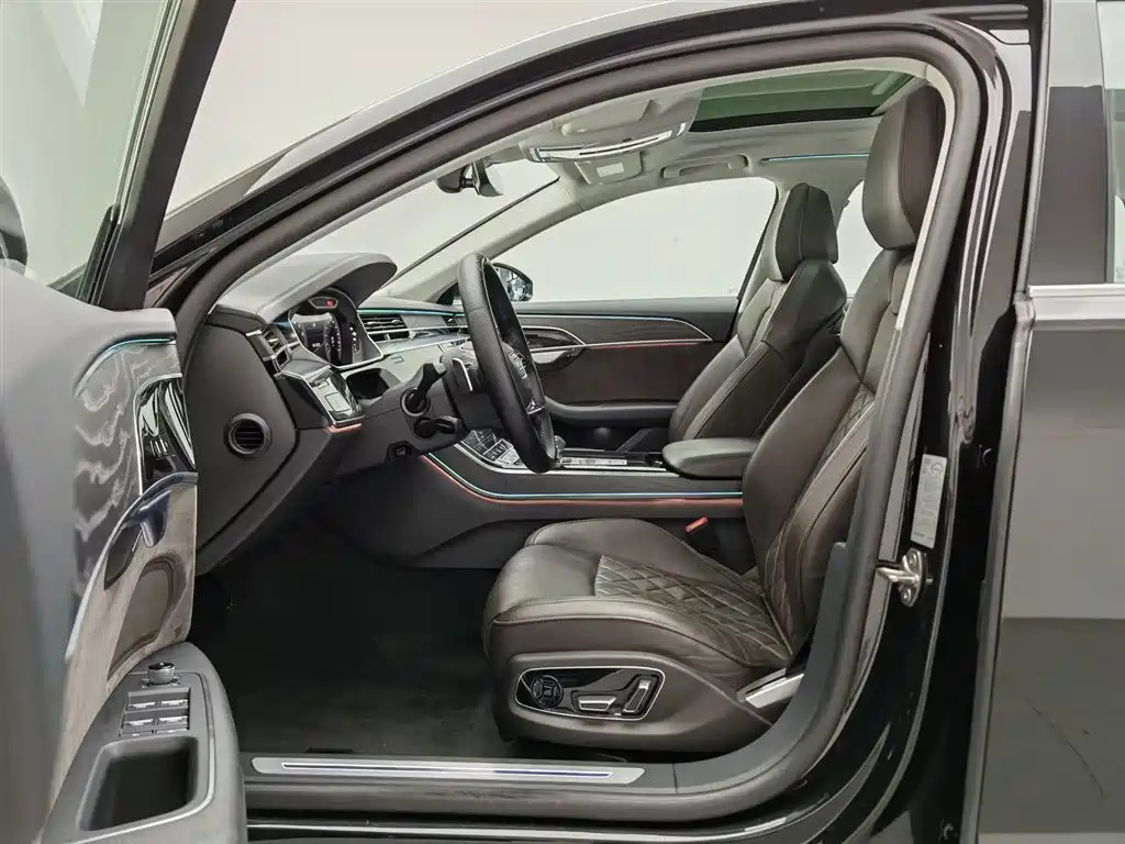 Audi A8 2022 A8L 50 TFSI quattro Comfort Collector's Edition фото 10