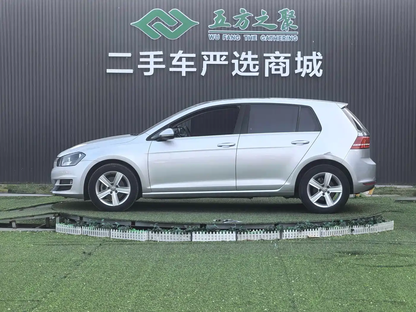 Volkswagen Golf 2015 1.6L Automatic Comfort фото 21