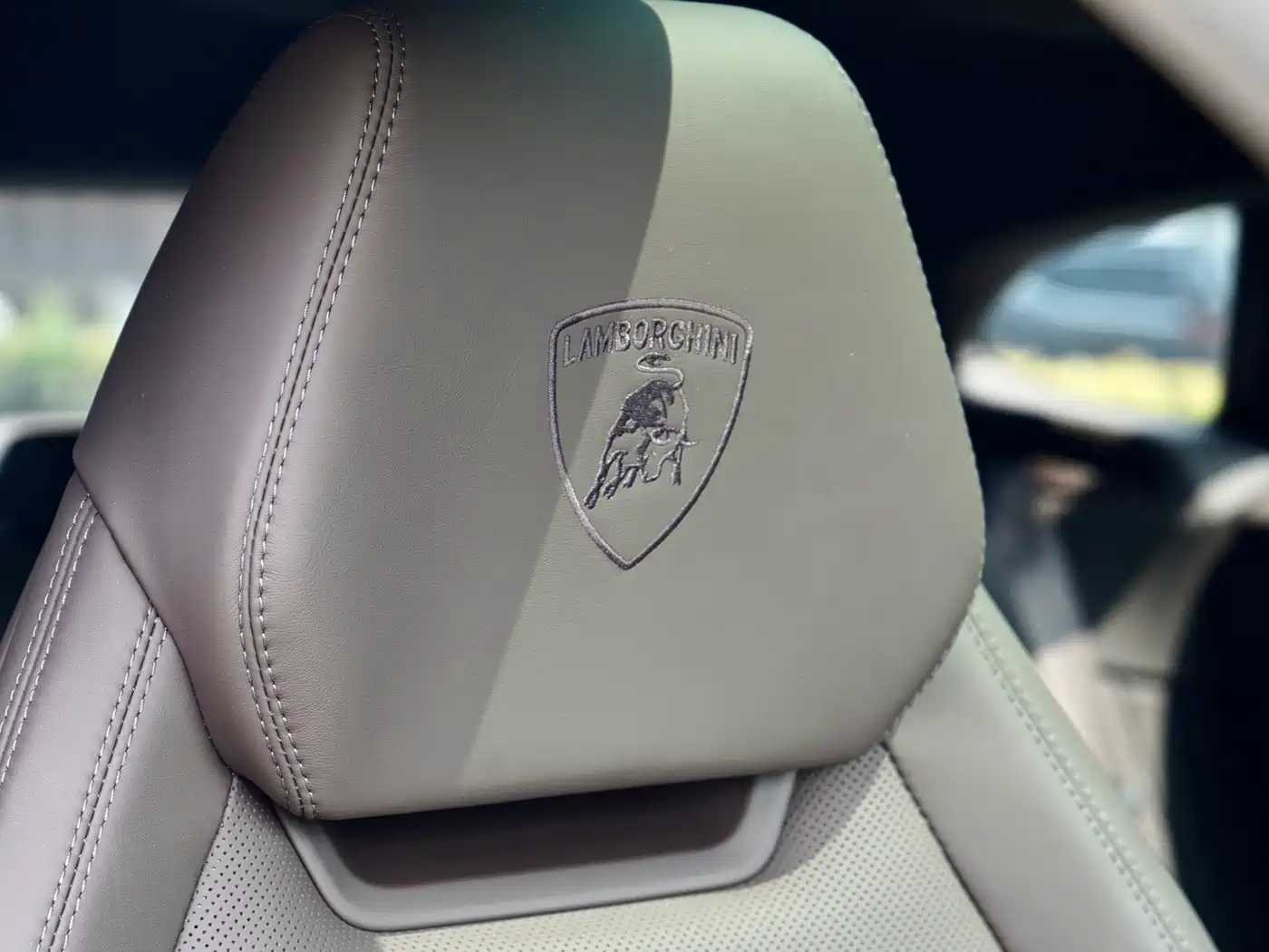 Lamborghini Urus 2024 2023 4.0T V8 S