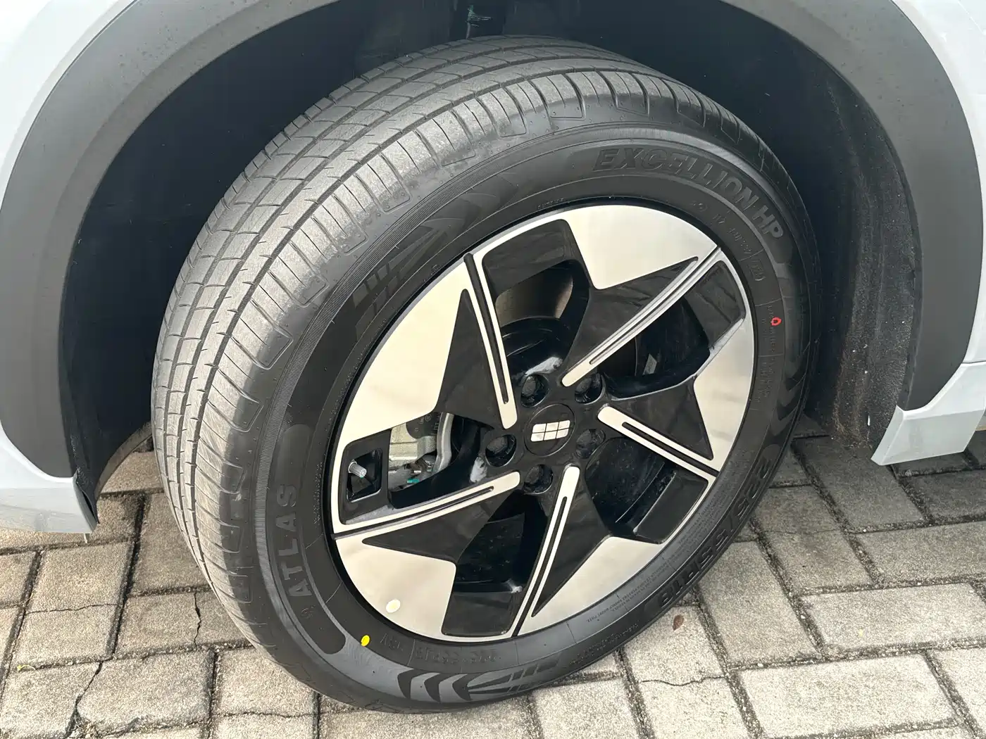 GEELY GALAXY GALAXY E5