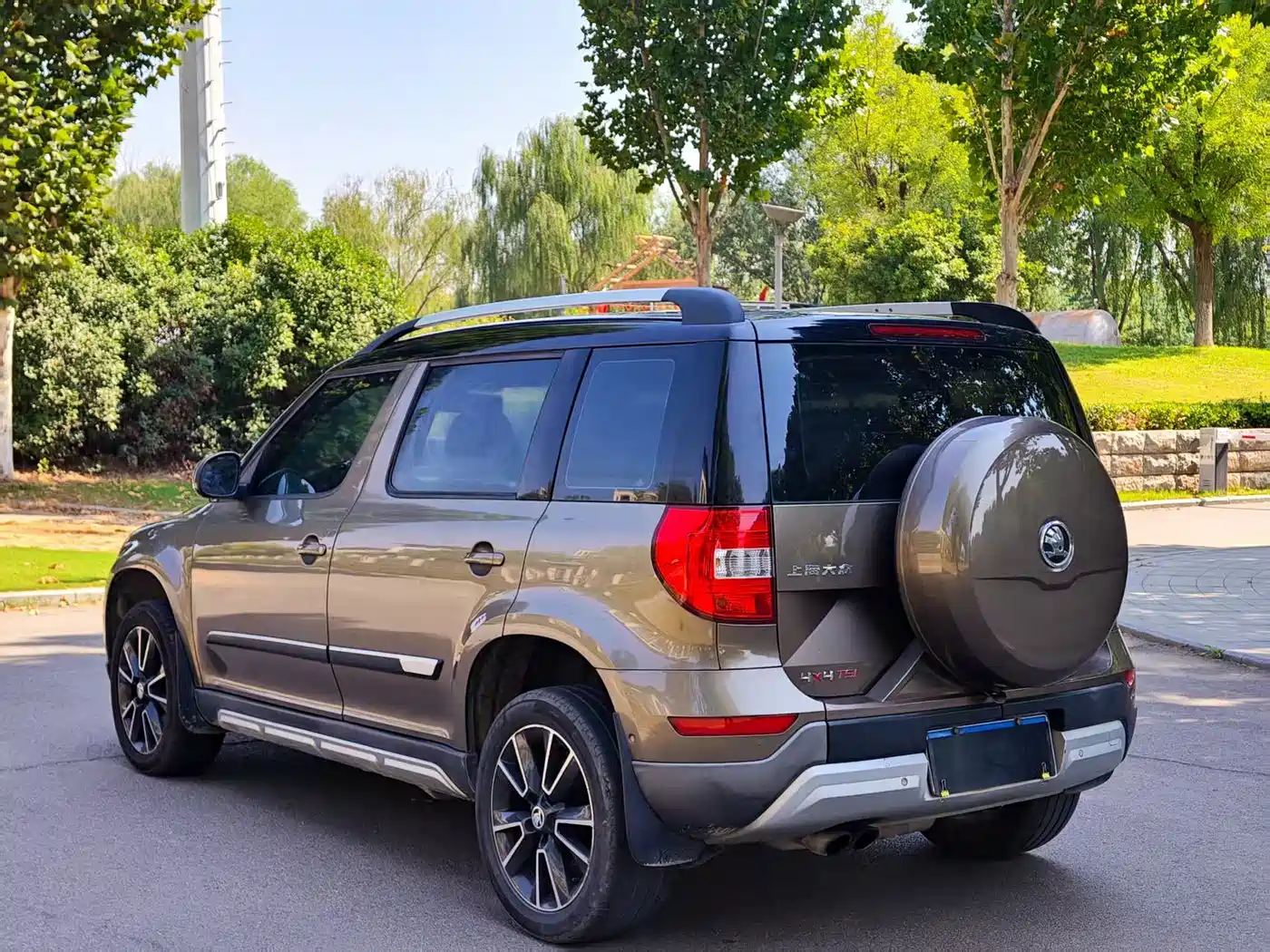 Škoda Yeti 2013 2014 1.8TSI DSG Off-Road Edition