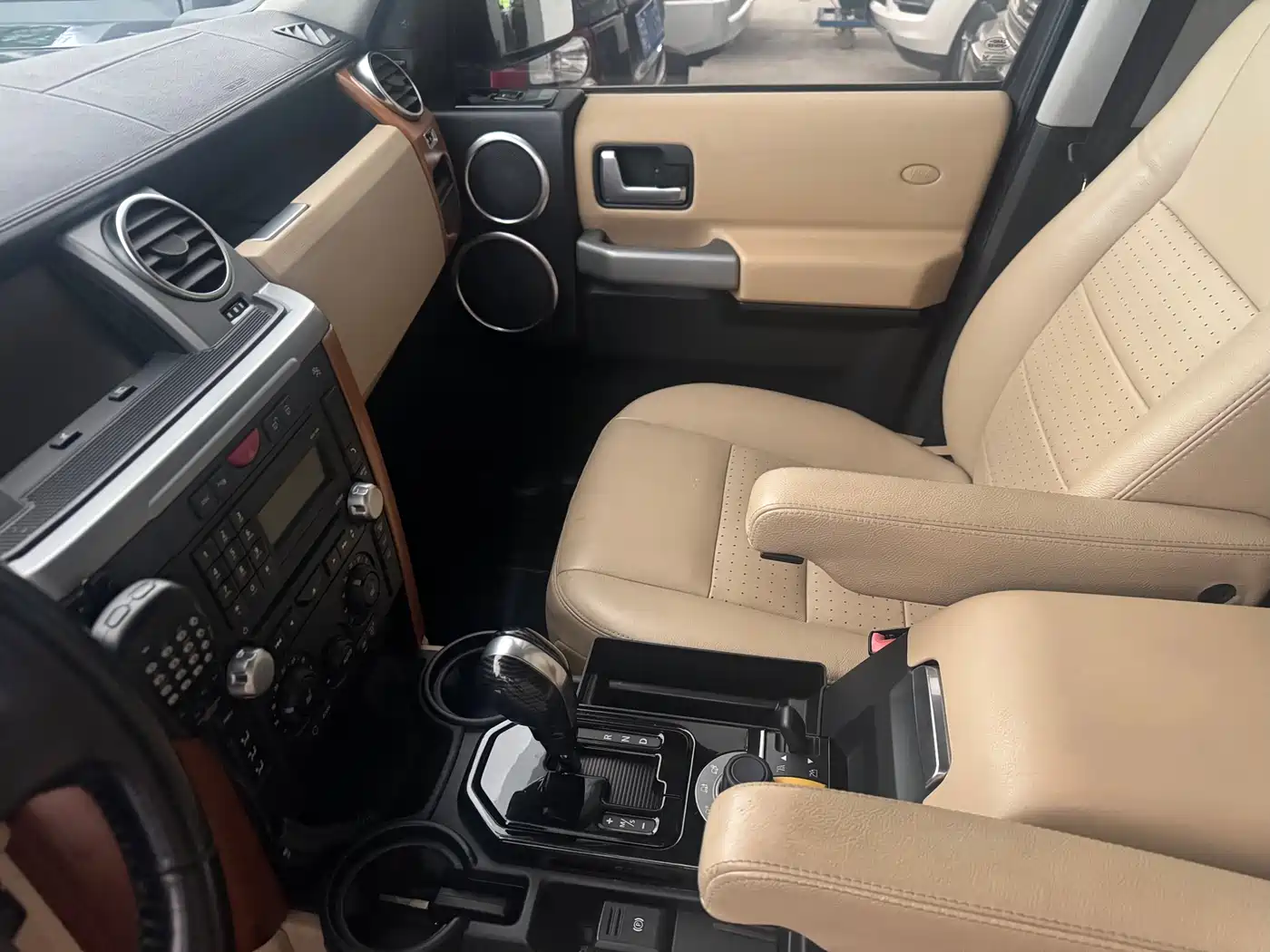 Land Rover Discovery 2005 Model 4.4 V8 HSE фото 7