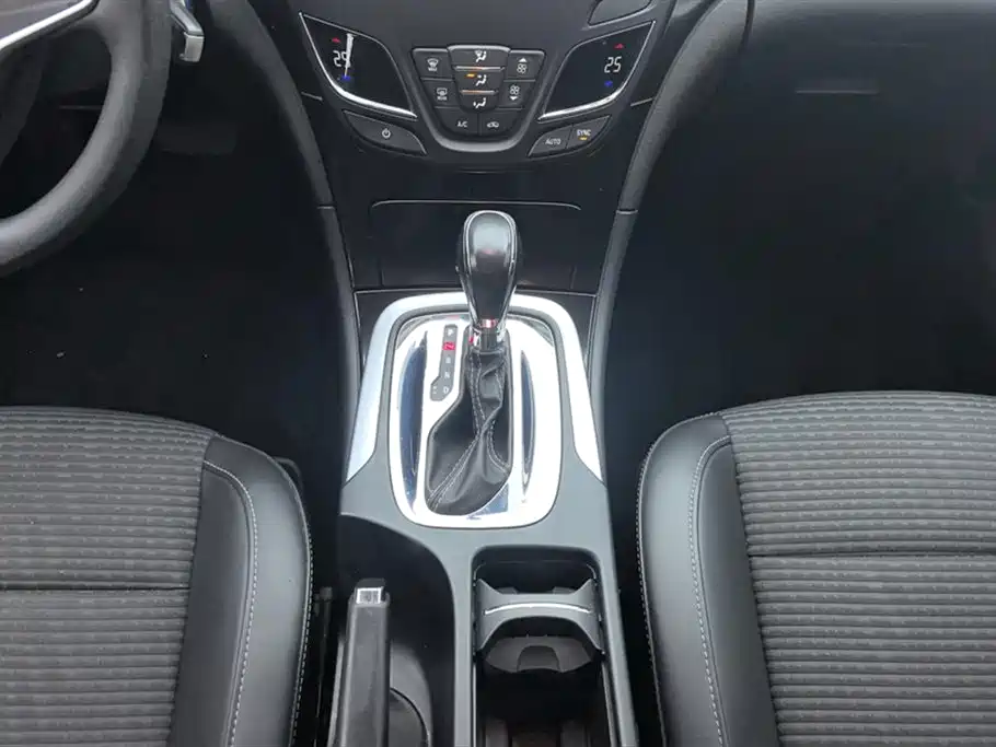 Buick Regal 2015 1.6T Leading Tech Edition фото 16