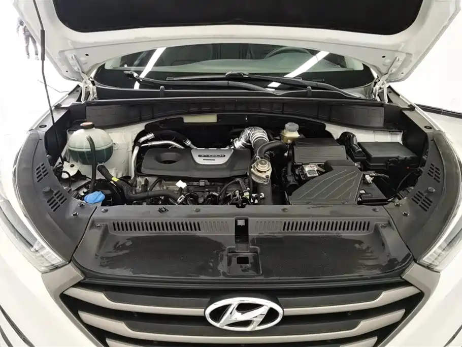 Hyundai Tucson 2018 1.6T DCT 2WD 15th Anniversary Special Edition фото 10