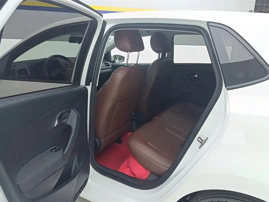 Volkswagen Polo 2018 1.5L Auto Comfort фото 11