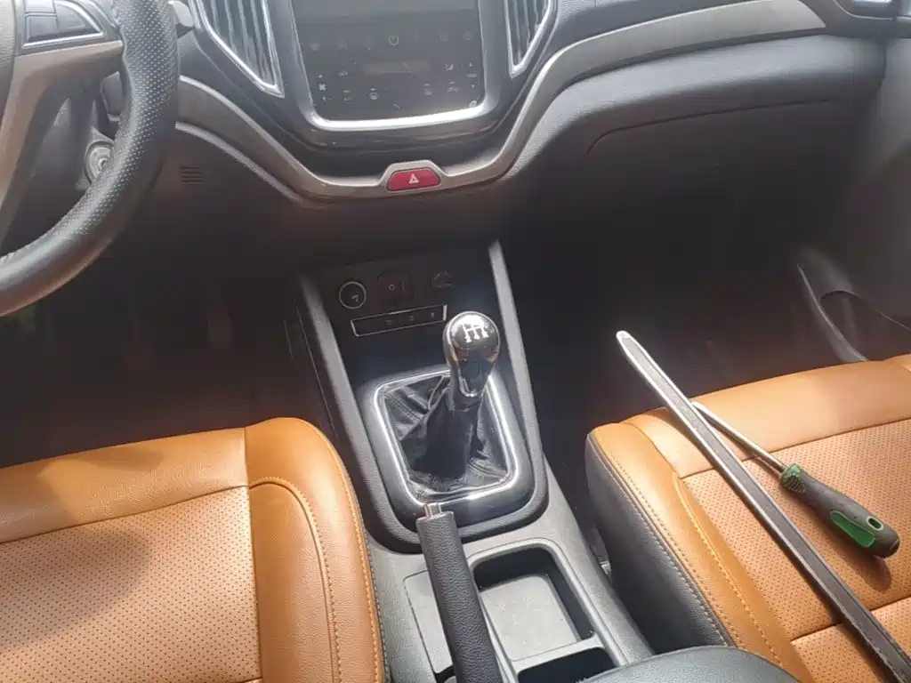 Changan Oshan Changan Oushang CX70 2016 2016 1.6L Manual Luxury