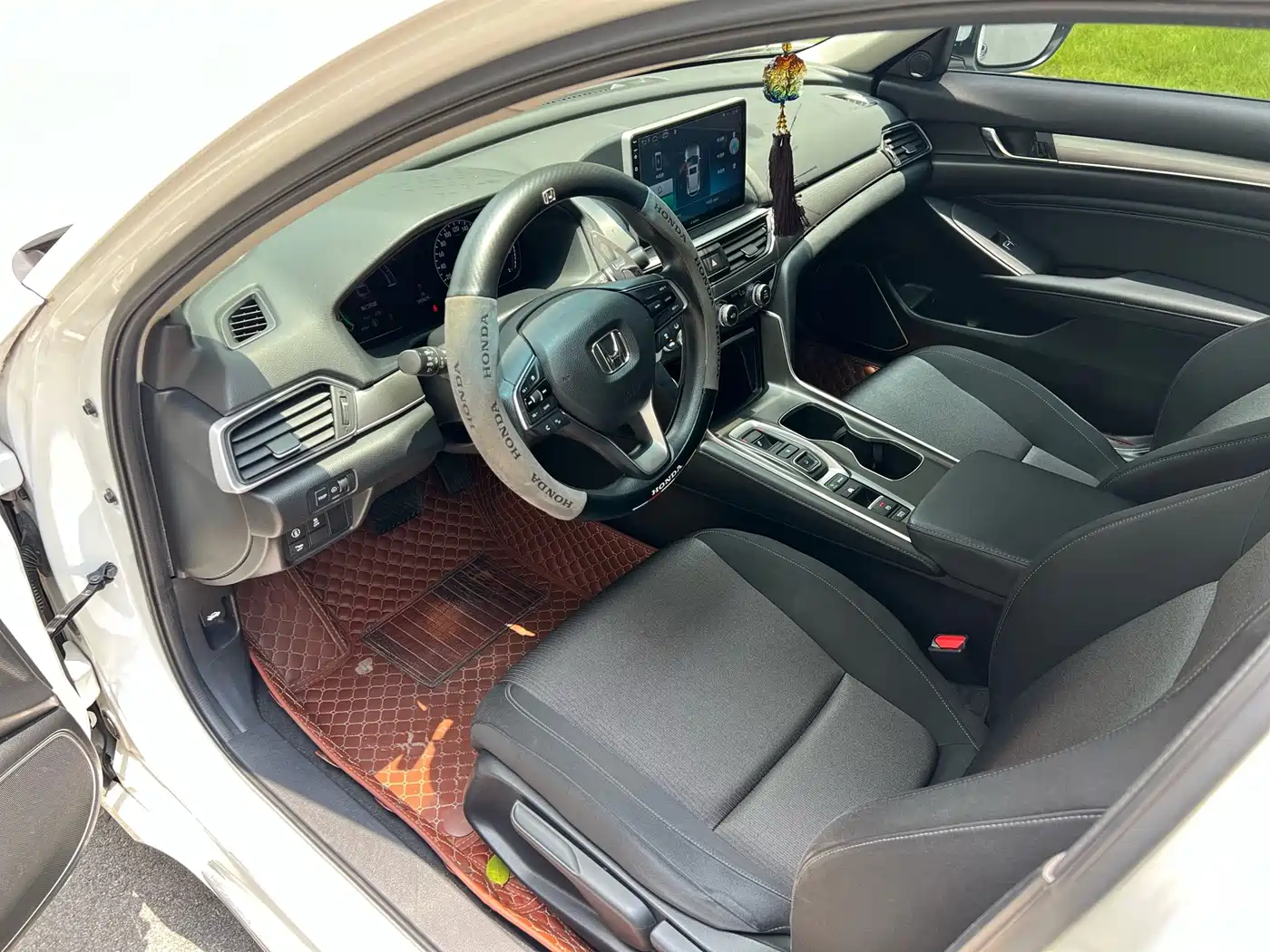 Фото 9 - Honda Accord