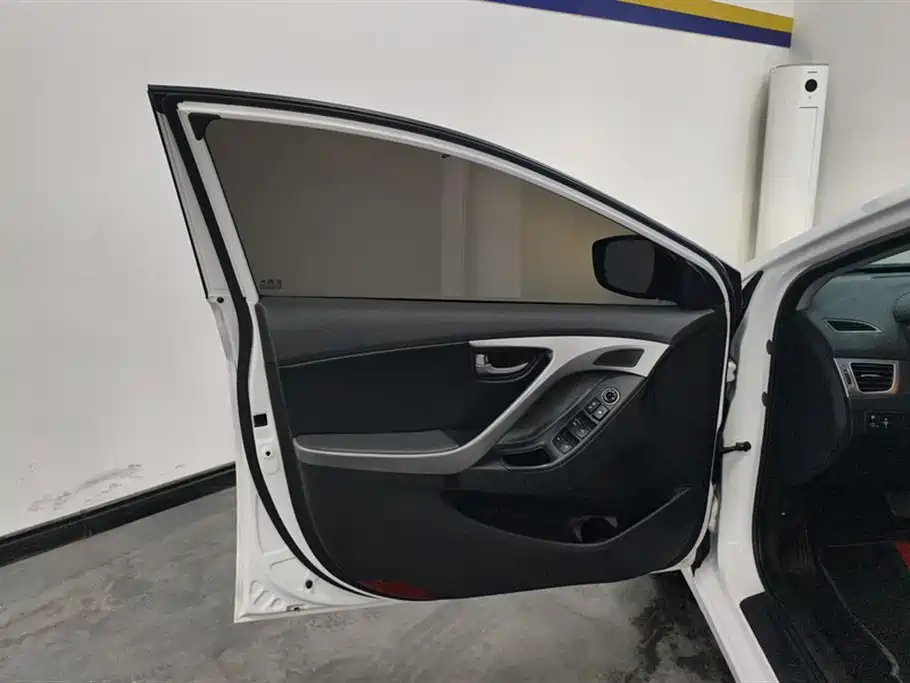 Hyundai Langdong 2016 1.6L Automatic Smart Edition фото 7