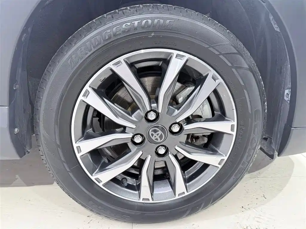 Toyota YARiS L Zhi Xuan 2022 Zhi Xuan X 1.5L CVT Luxury PLUS Edition фото 13