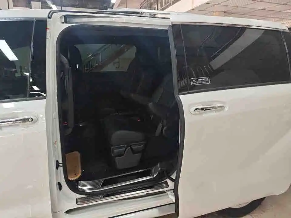 Toyota Granvia 2026 2026 Model 2.5L Hybrid Comfort Edition