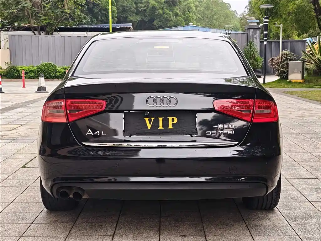 Audi A4L 2013 35 TFSI Automatic Comfort фото 15