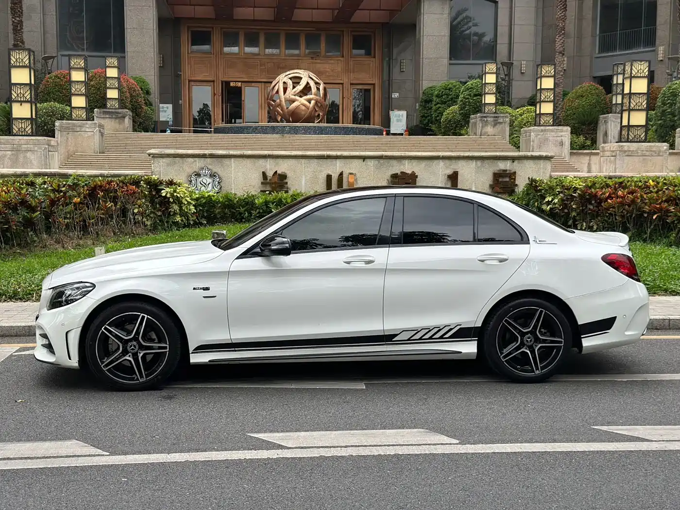 MERCEDES-BENZ C CLASS