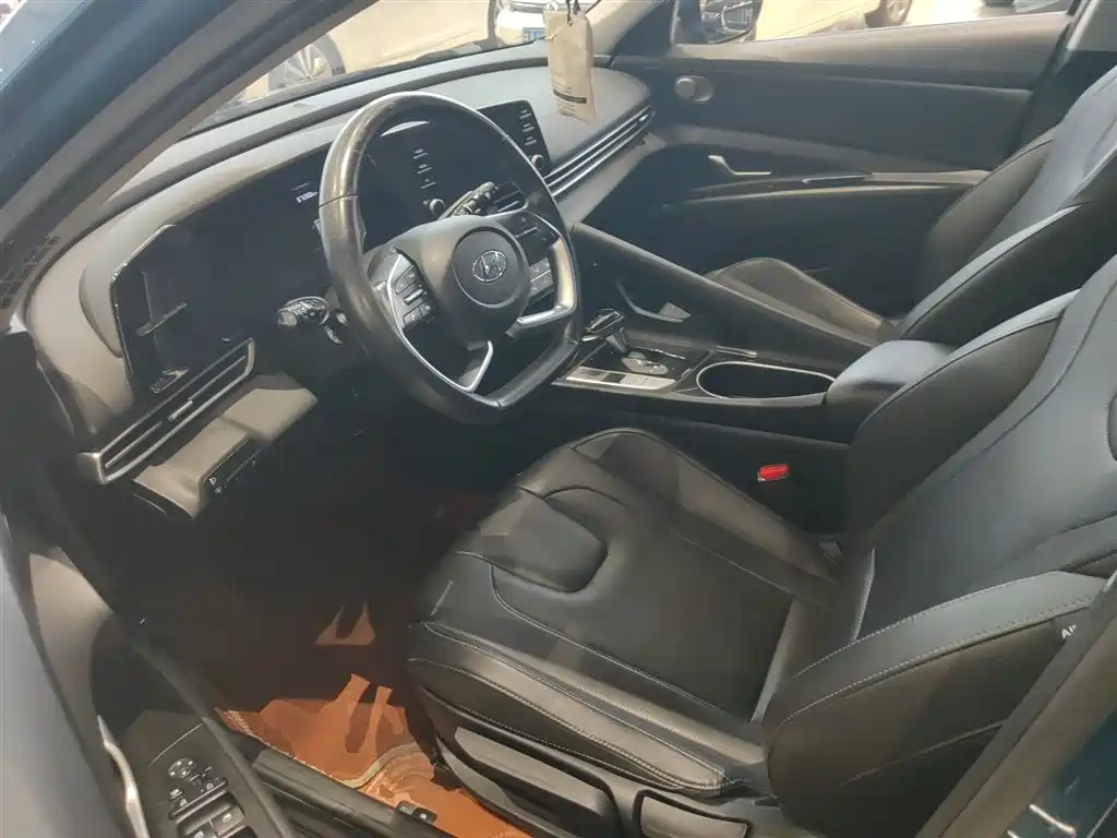 Hyundai Elantra 2021 1.5L CVT GLX Elite Edition фото 15