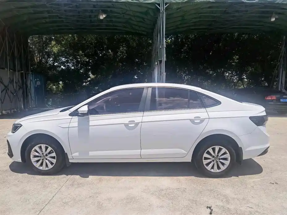 Volkswagen Lavida 2023 Xinrui 1.5L Auto Xinyi Edition фото 4