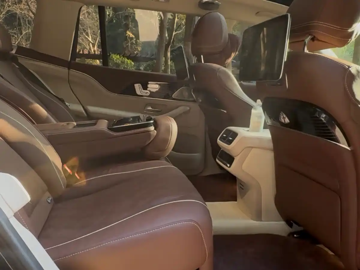 Mercedes-Benz GLS 2023 GLS 450 4MATIC Luxury Edition фото 12