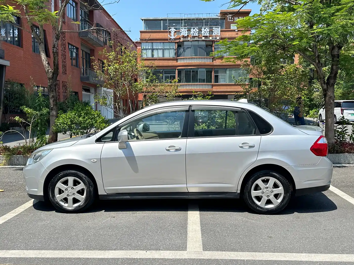 Venucia D50 2014 2013 1.6L Manual Fashion