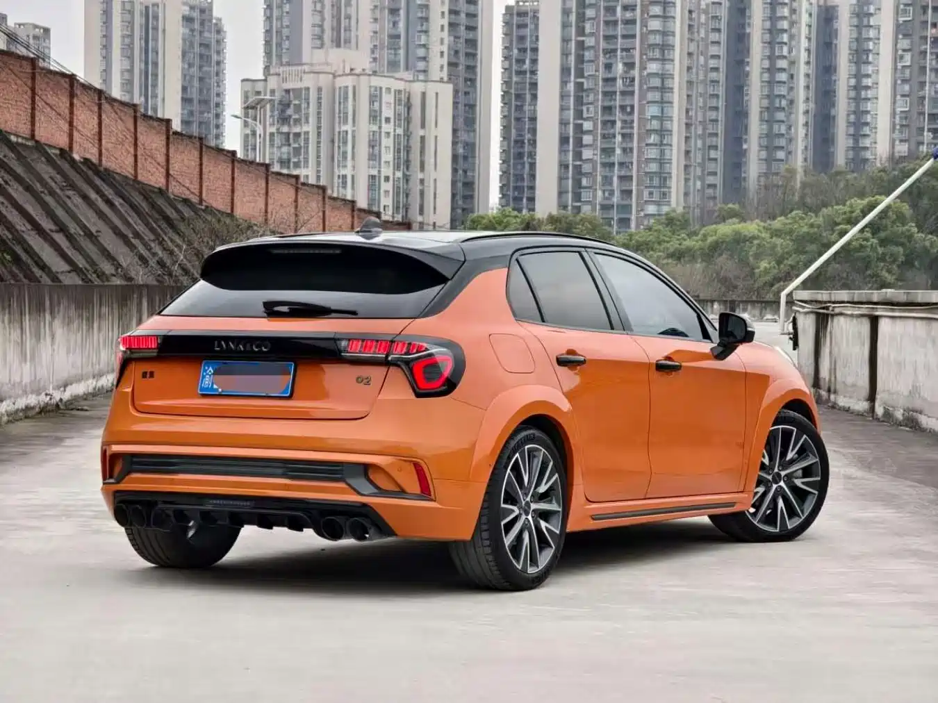 LYNK & CO. 02 HATCHBACK