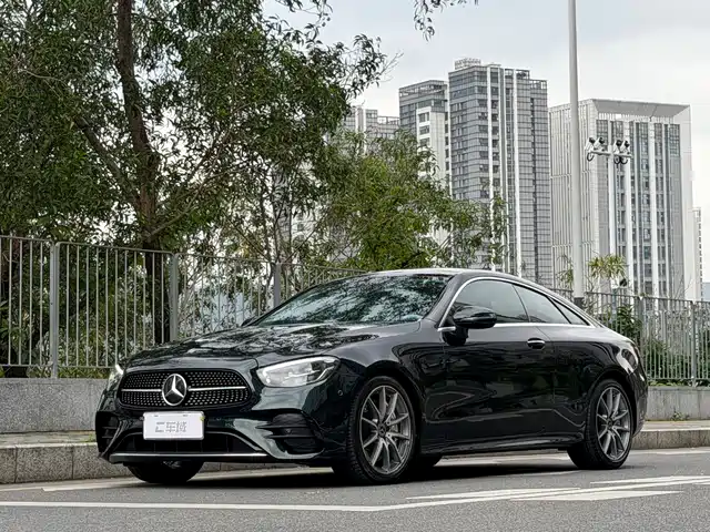 MERCEDES-BENZ E CLASS